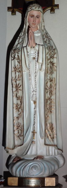 214px-Our_Lady_of_Fatima_Statue